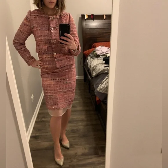 "Chanel-vibe" suit barbiecore - Picture 1 of 16